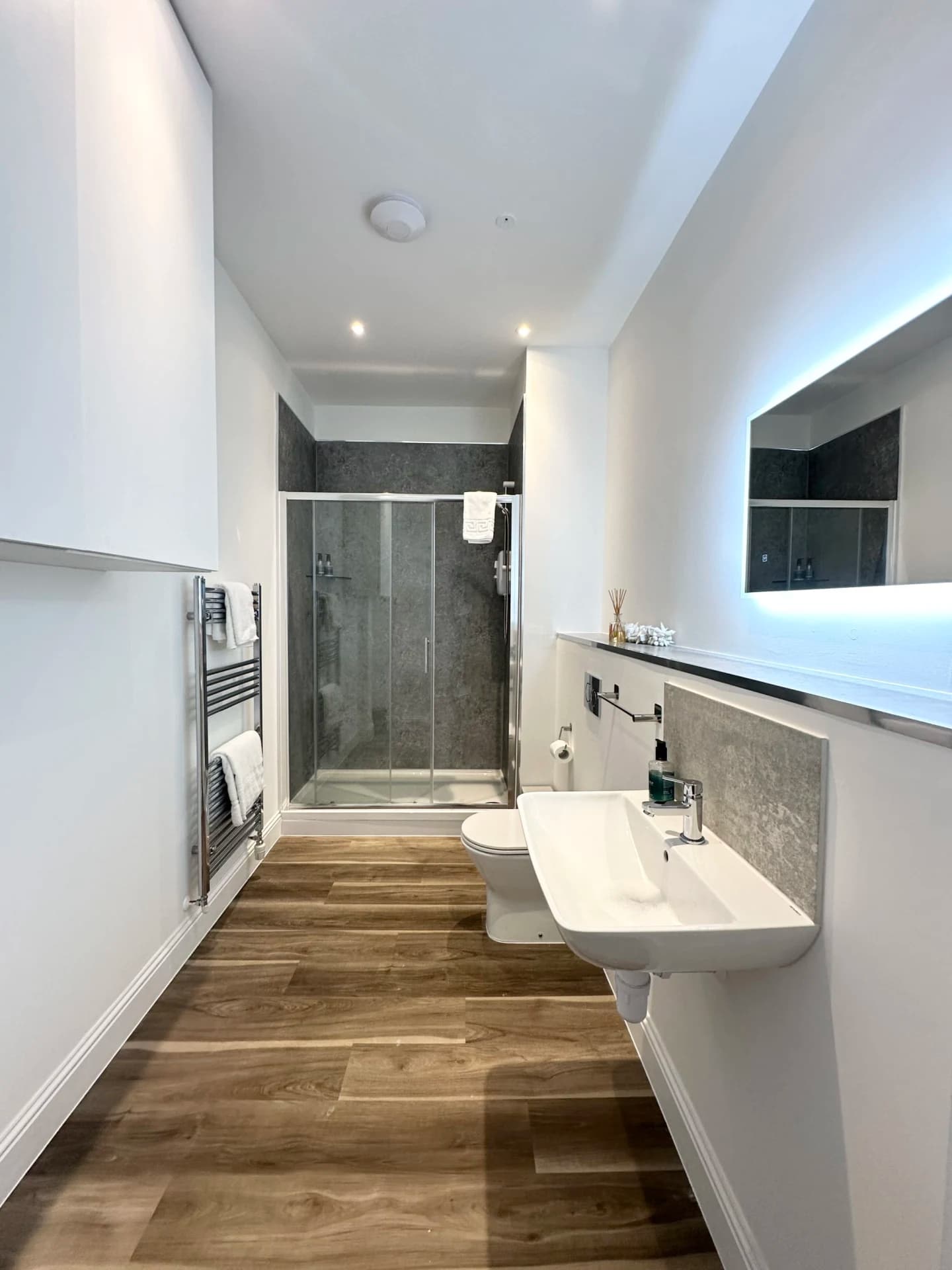 Suite 4 with City View, photo 5 of 7