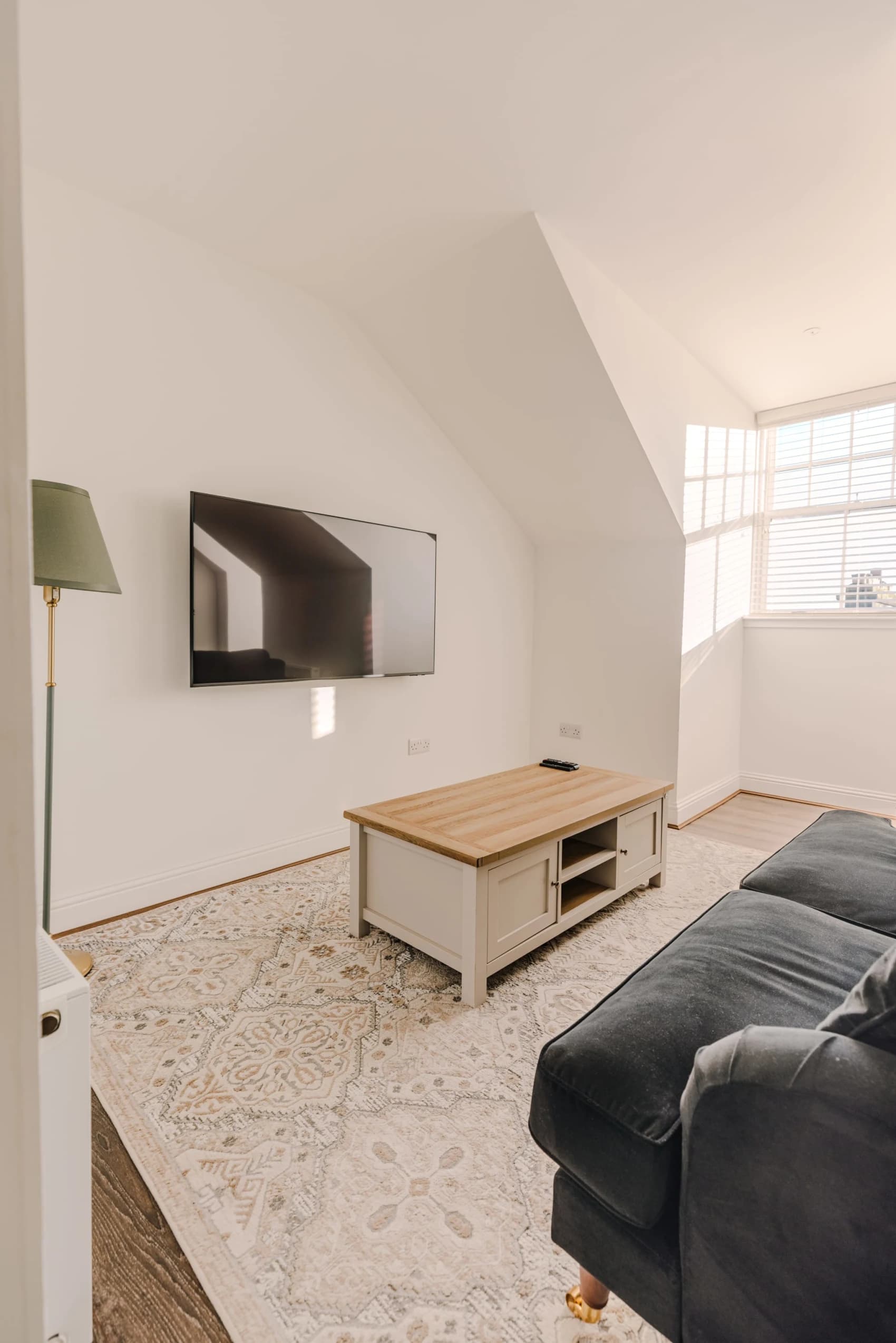 Apartment 8 with Mountain View, photo 1 of 9