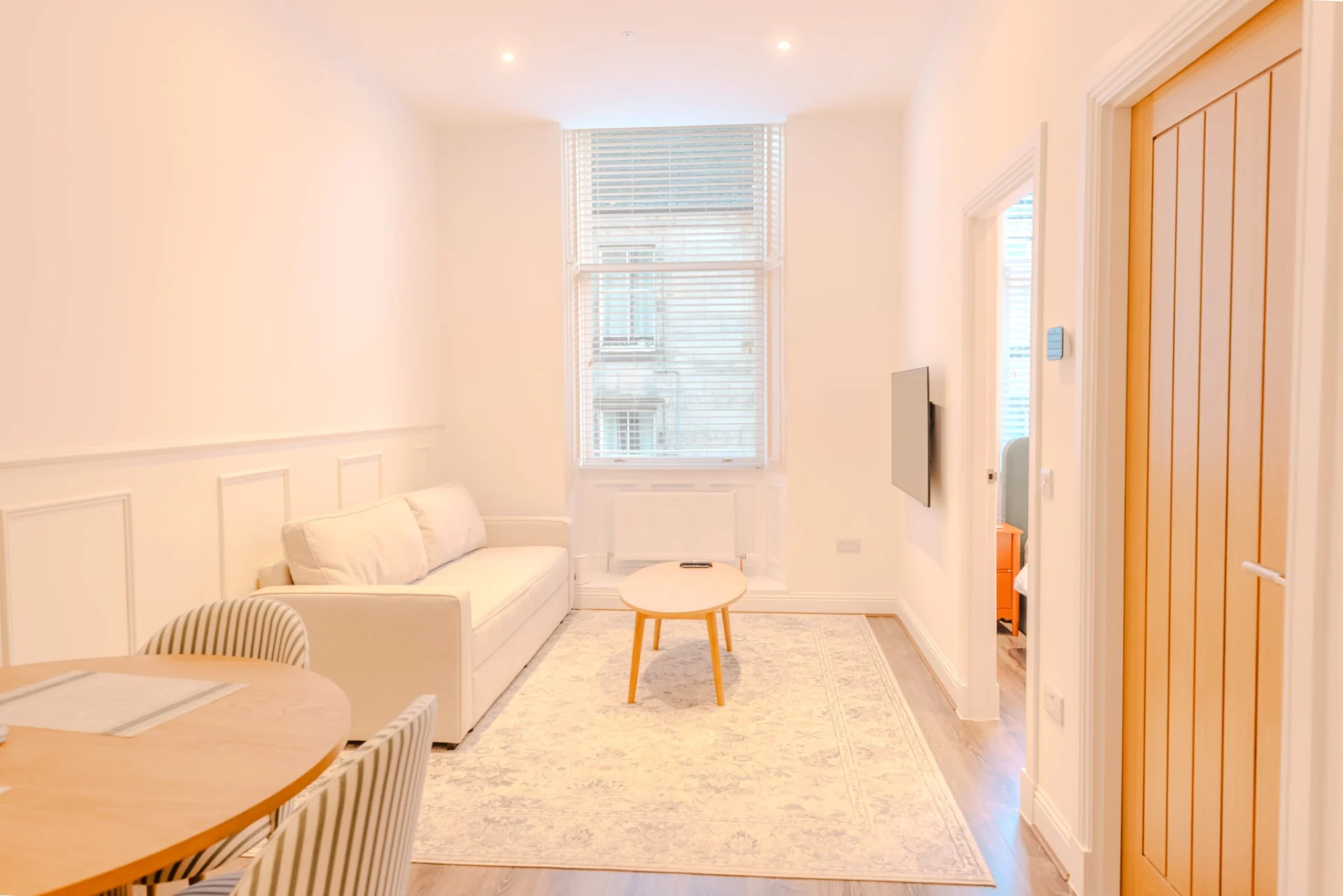 Apartment 3, photo 5 of 6