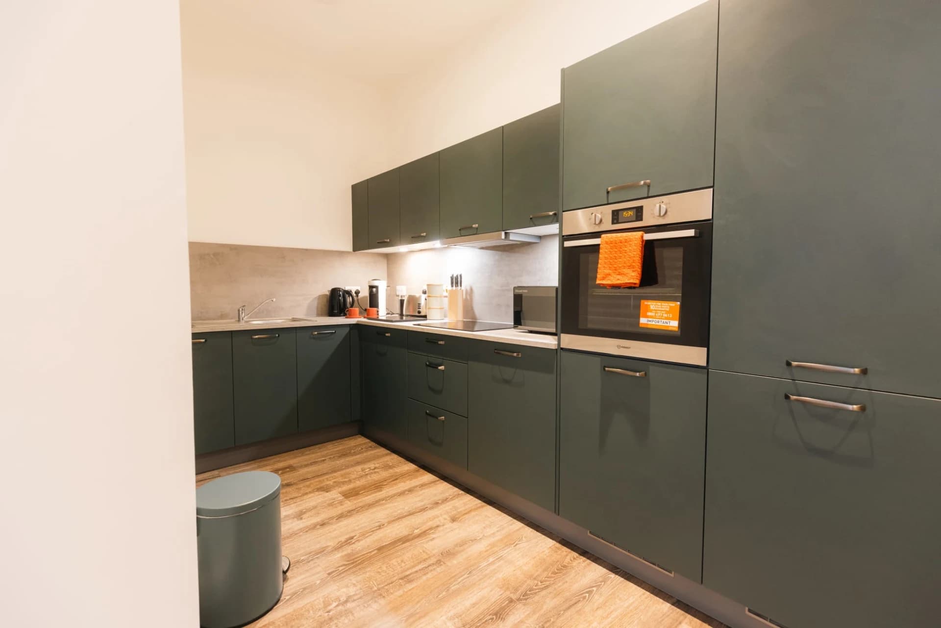 Apartment 3, photo 1 of 6